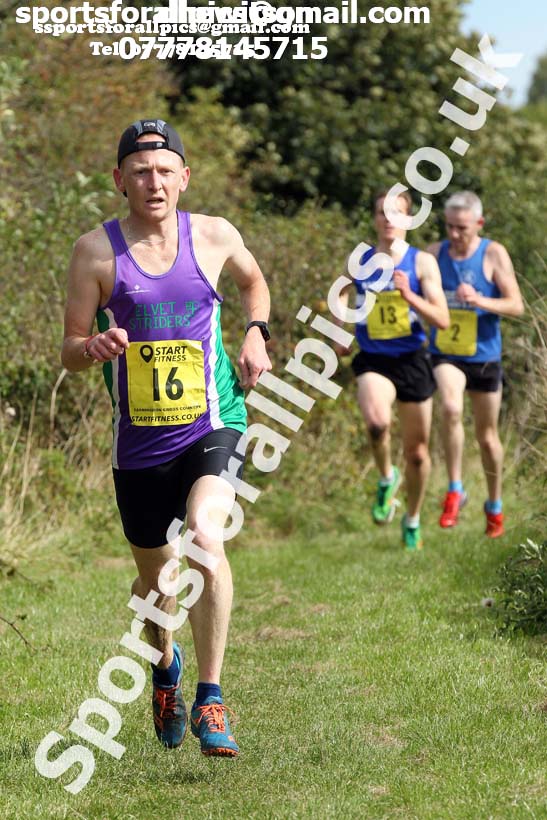Senior mens relay 2019 Sunderland Harriers Open Cross Country. Photo:  David T. Hewitson/Sports for All Pics